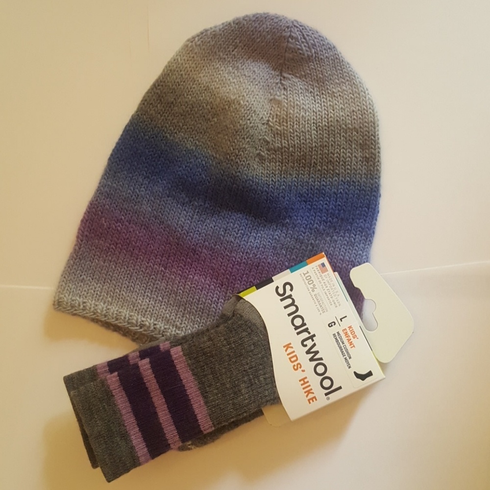 NEW Hand Knit Slouchy Hat & Smartwool Socks